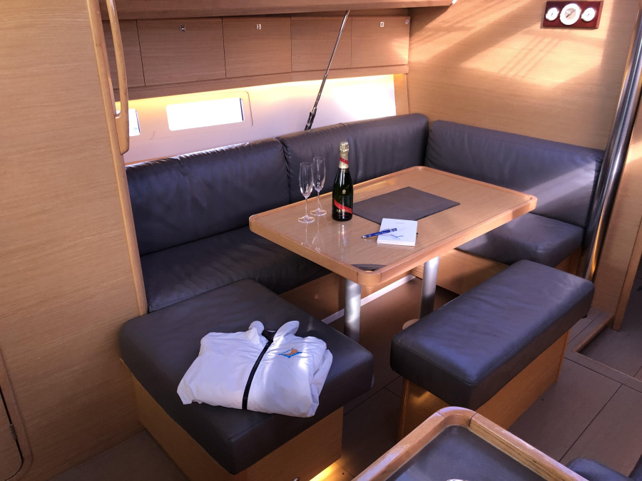 Photo #17 - Dufour 412 Grand large (Wanderlust) in Portisco - 8063