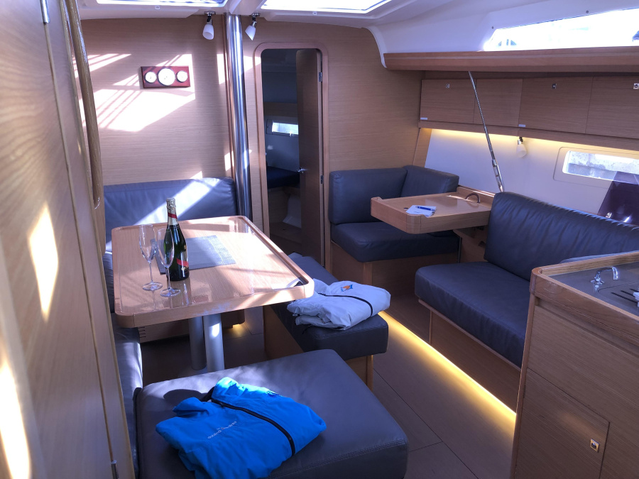 Photo #25 - Dufour 412 Grand large (Wanderlust) in Portisco - 8063