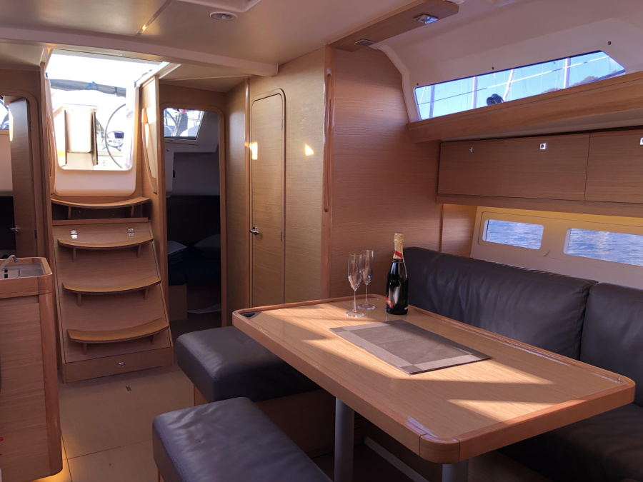Photo #11 - Dufour 412 Grand large (Wanderlust) in Portisco - 8063
