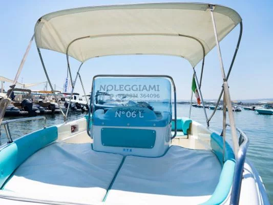 Motorboat 5.80 (Brezza) Interior image - 6