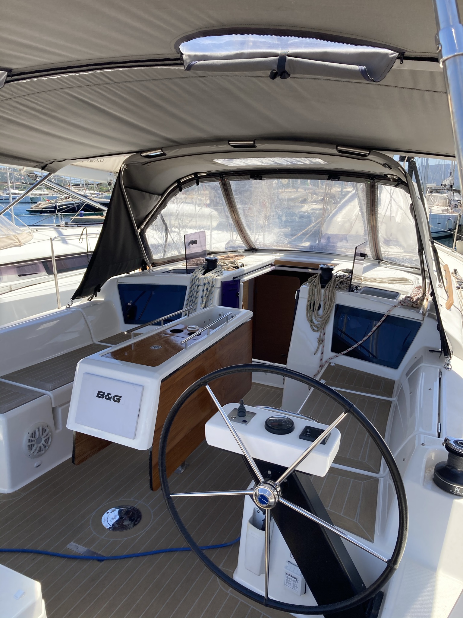 Photo #4 - Dufour 390 Grand Large (Pixie) in Portisco - 8069