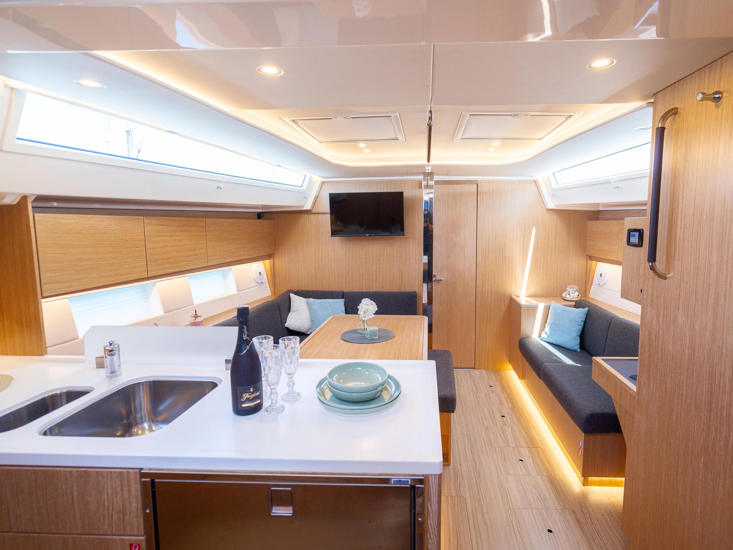 Bavaria C45 Style (Aria) Interior image - 27