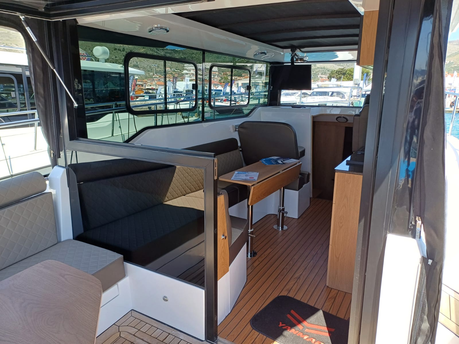 Photo #7 - Nikhen Aquasun 34 Sedan LP (ŠOLTA) en Trogir - 21057