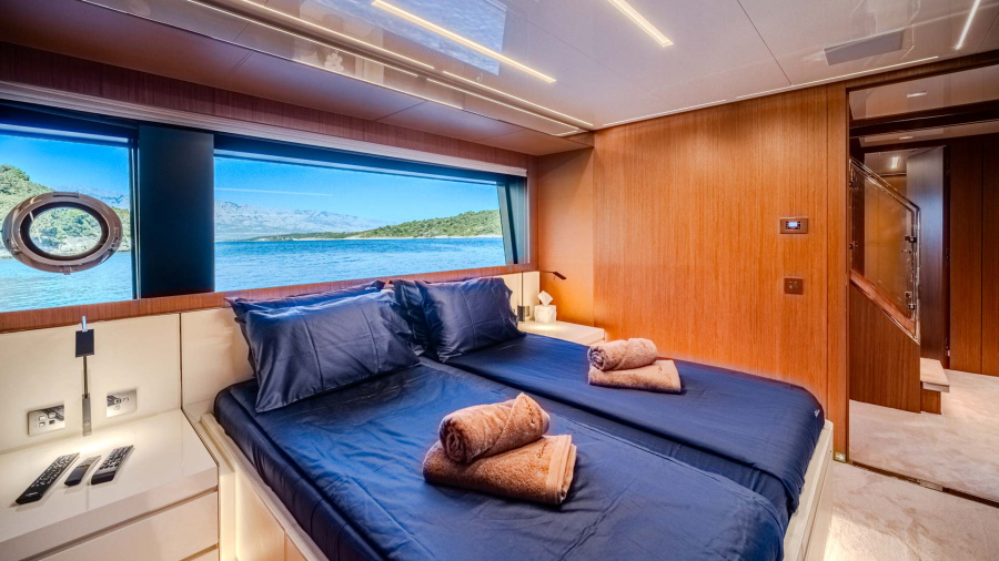 Photo #29 - Riva Corsaro 100 (No Stress 888) in Baska Voda - 61683