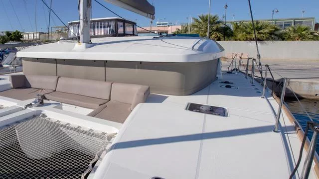 Lagoon 450 (Satyam Melody)  - 12