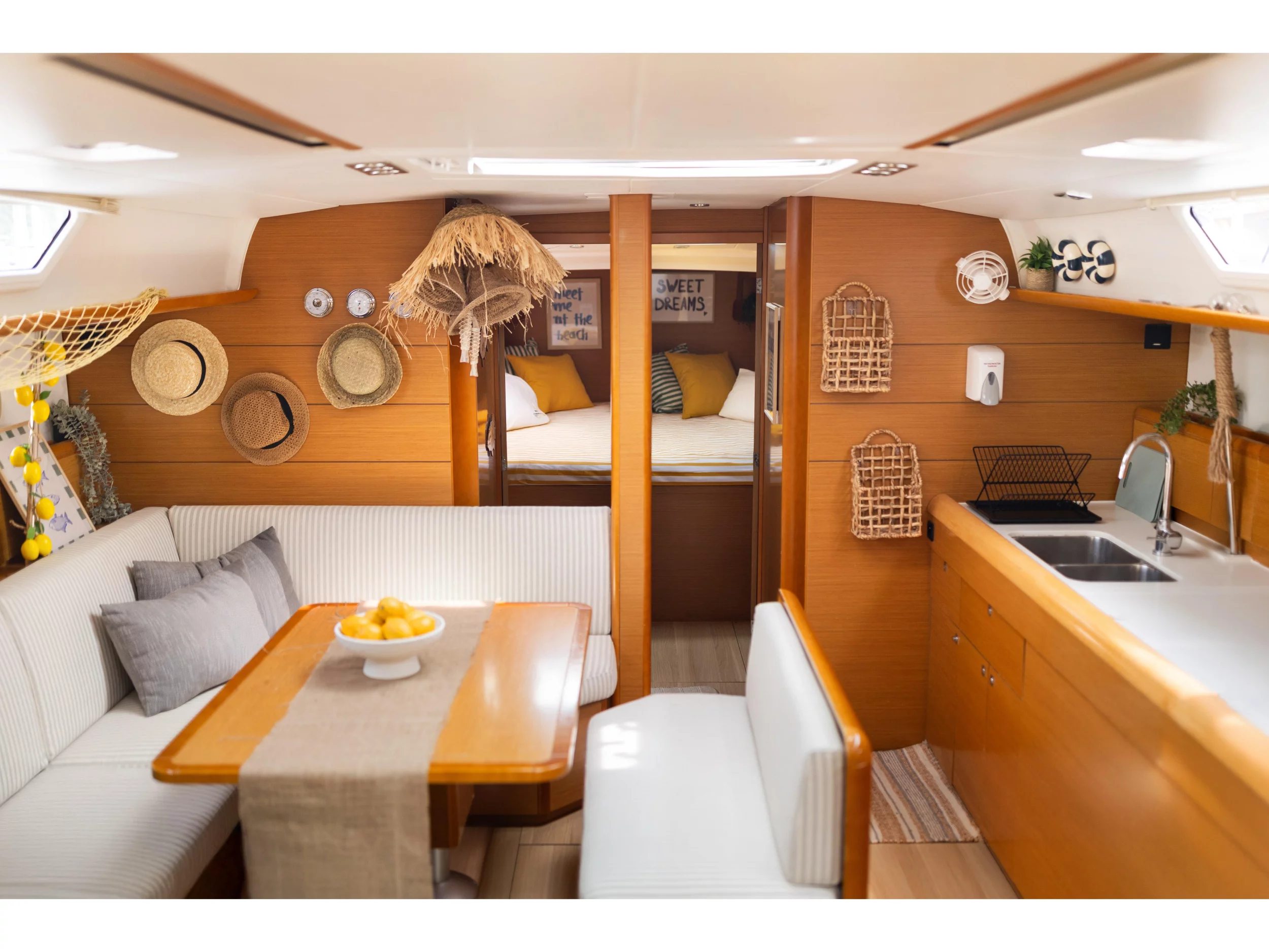 Sun Odyssey 469 (Lemon) Interior image - 7
