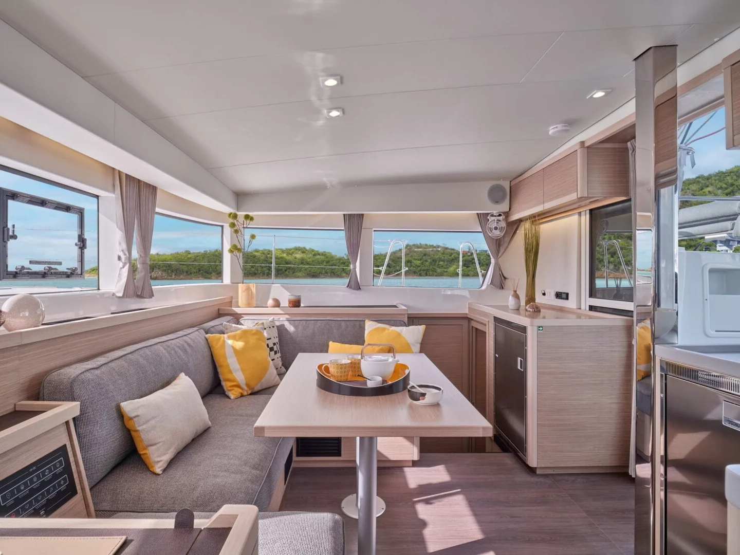 Lagoon 40 (Keep Sailin VI) Interior image - 1