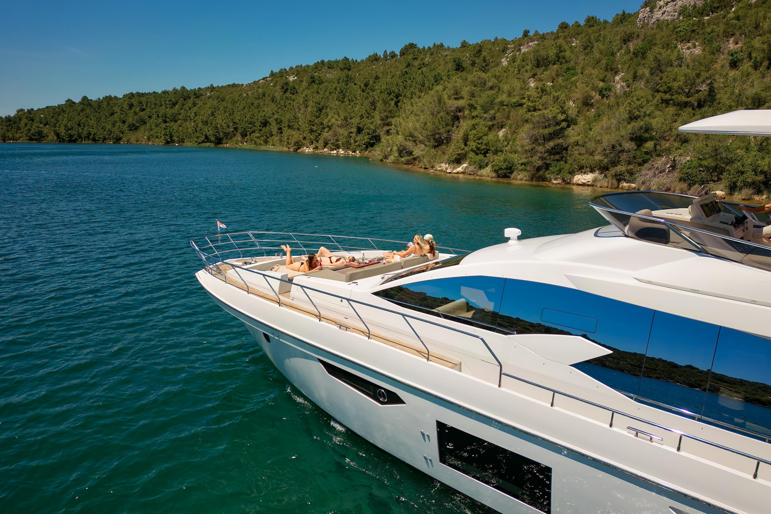 Photo #26 - Azimut 72 (Alyss) in Skradin - 23509