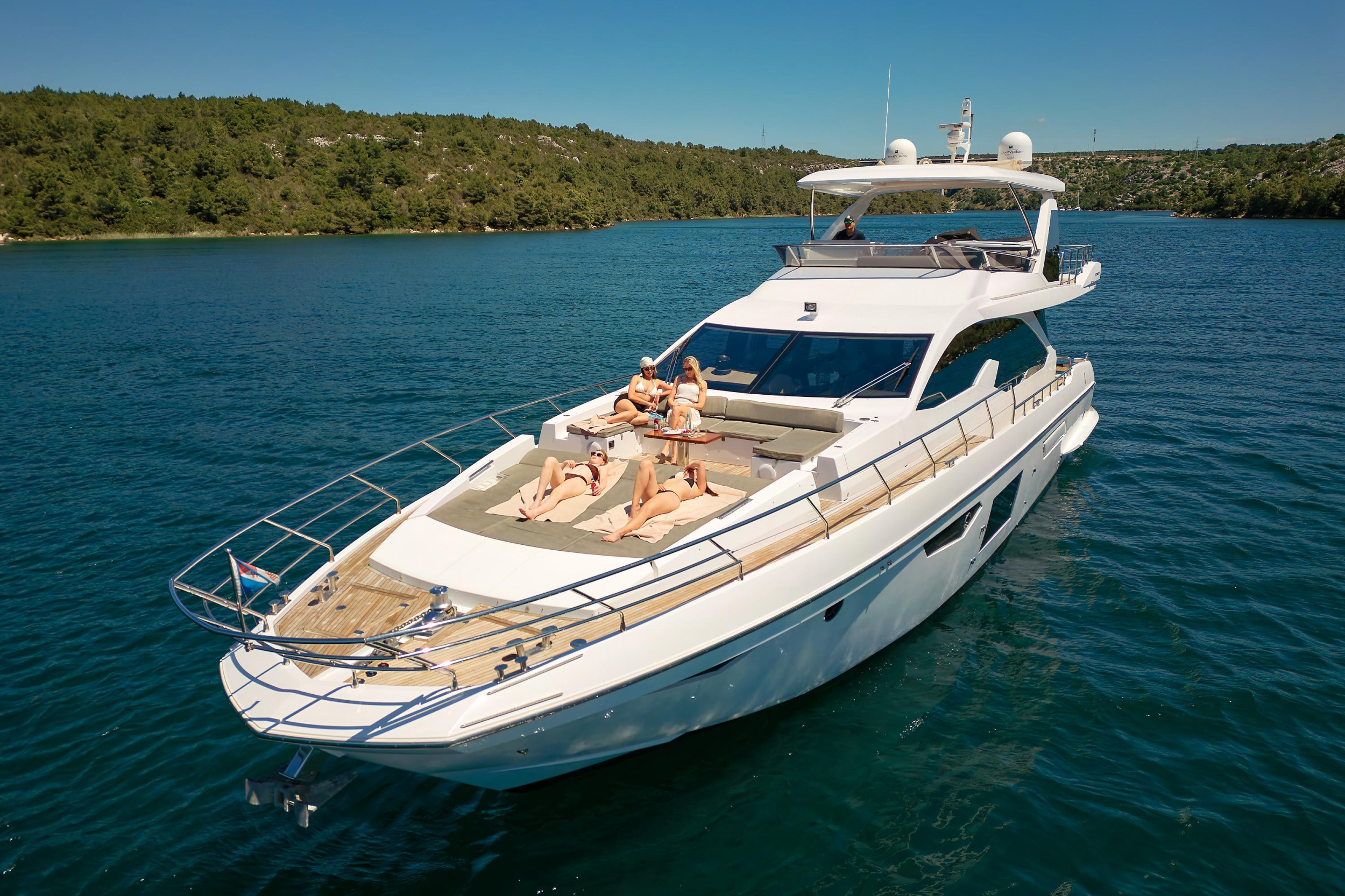 Photo #68 - Azimut 72 (Alyss) in Skradin - 23509