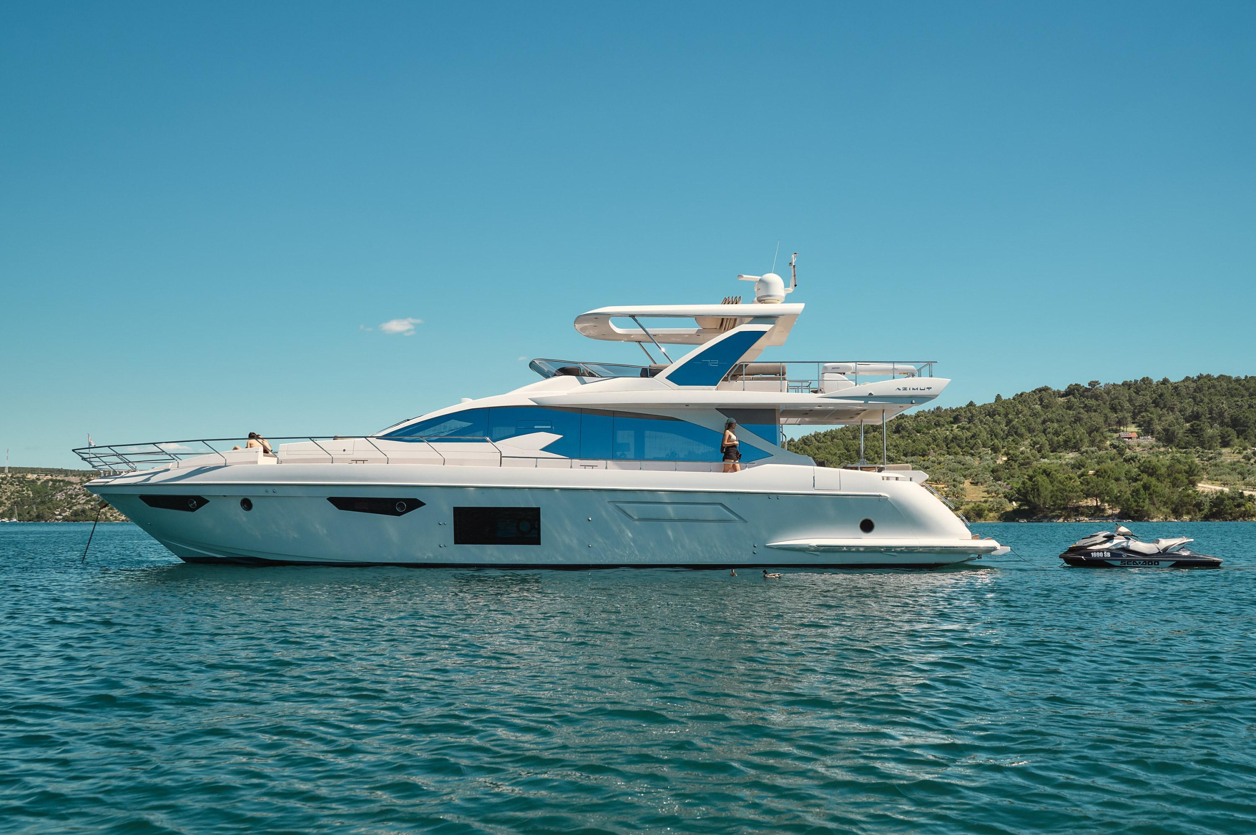 Photo #131 - Azimut 72 (Alyss) in Skradin - 23509