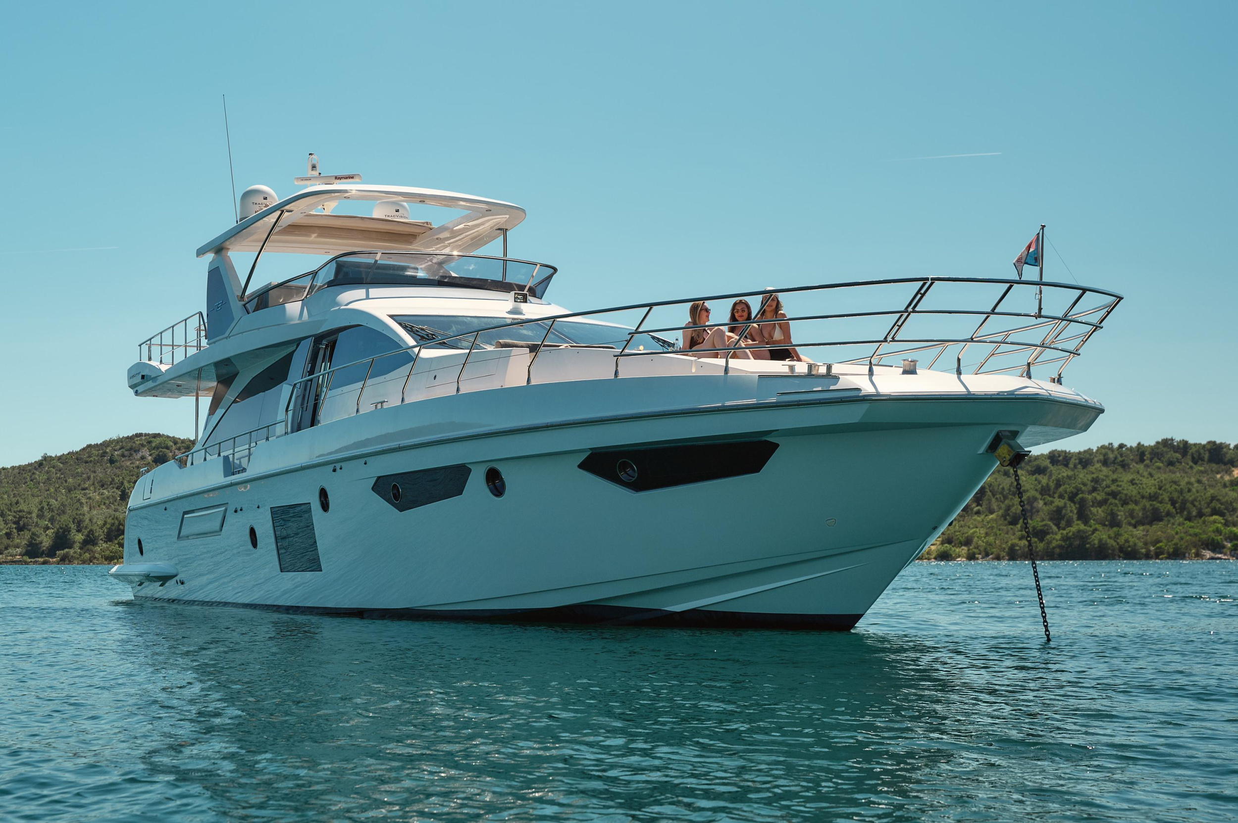 Photo #3 - Azimut 72 (Alyss) in Skradin - 23509