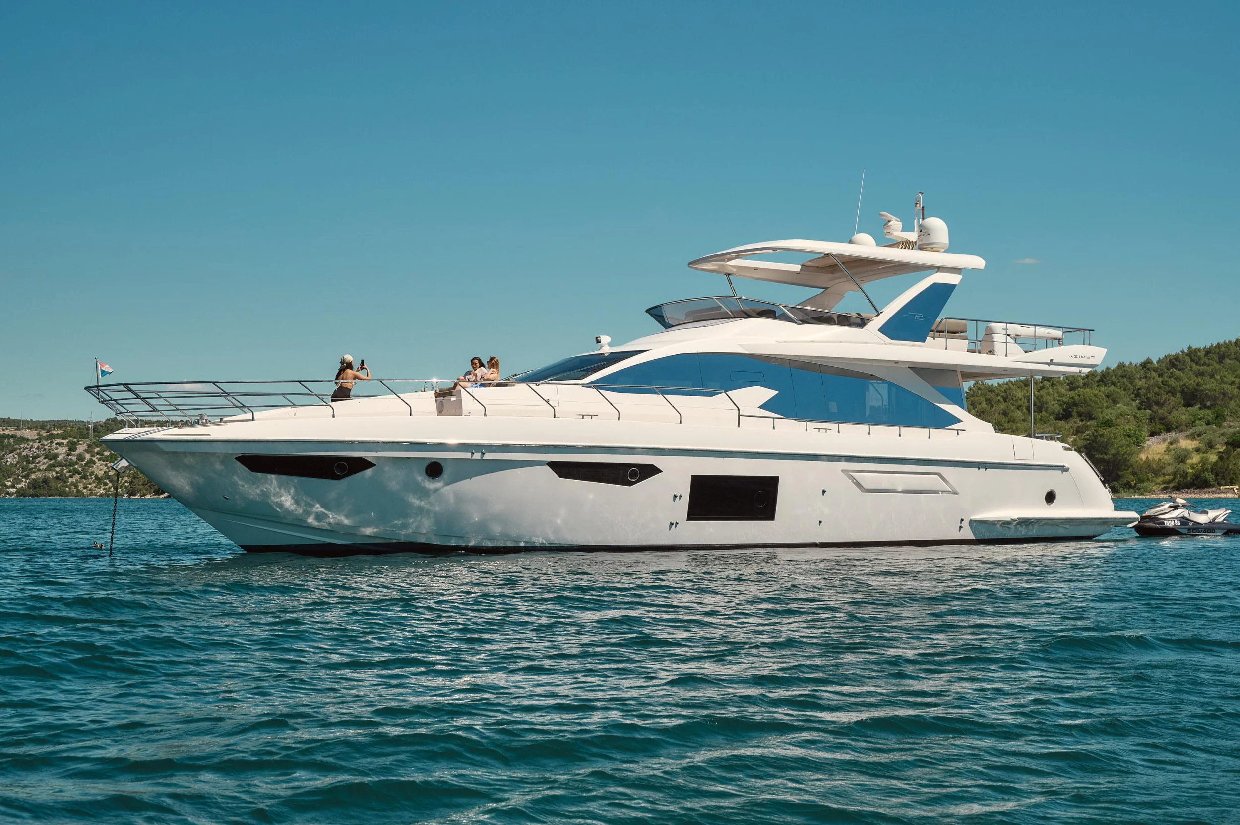 Azimut 72 (Alyss)  - 107
