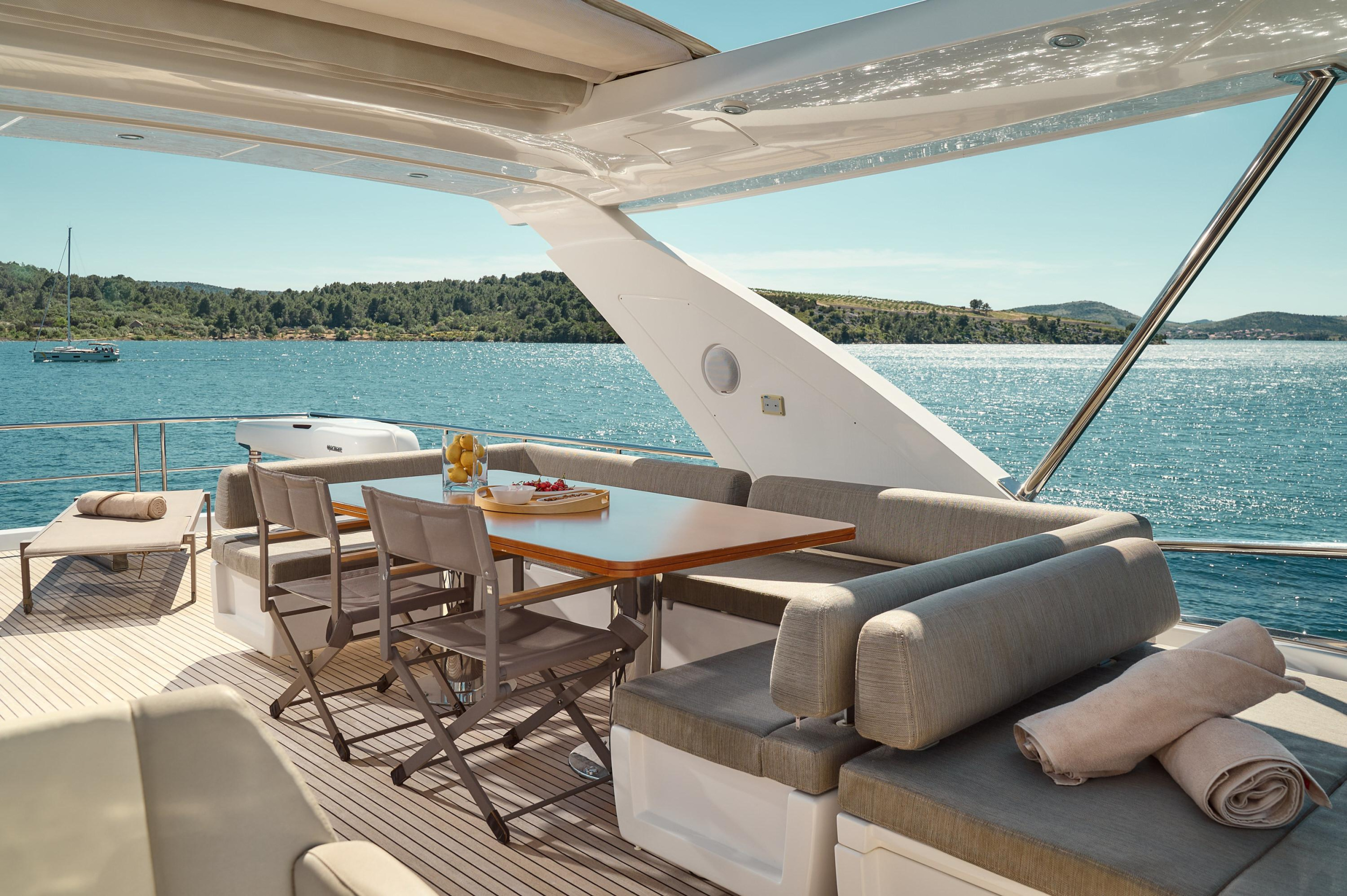 Photo #119 - Azimut 72 (Alyss) in Skradin - 23509