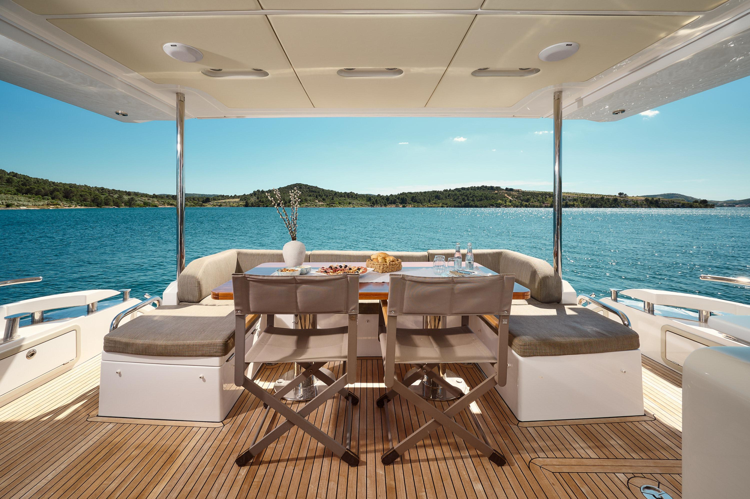 Photo #66 - Azimut 72 (Alyss) in Skradin - 23509