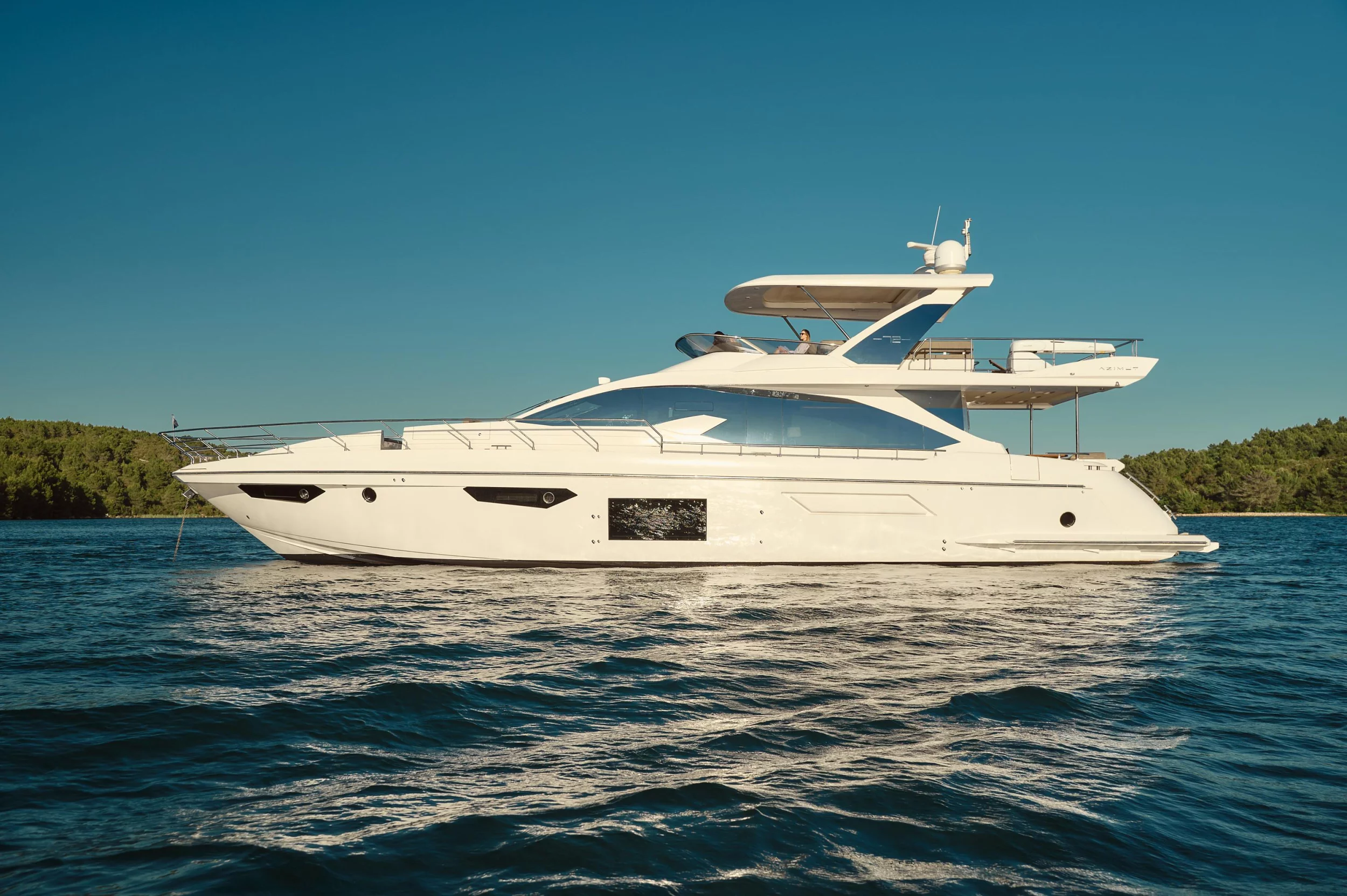 Azimut 72 (Alyss)  - 11