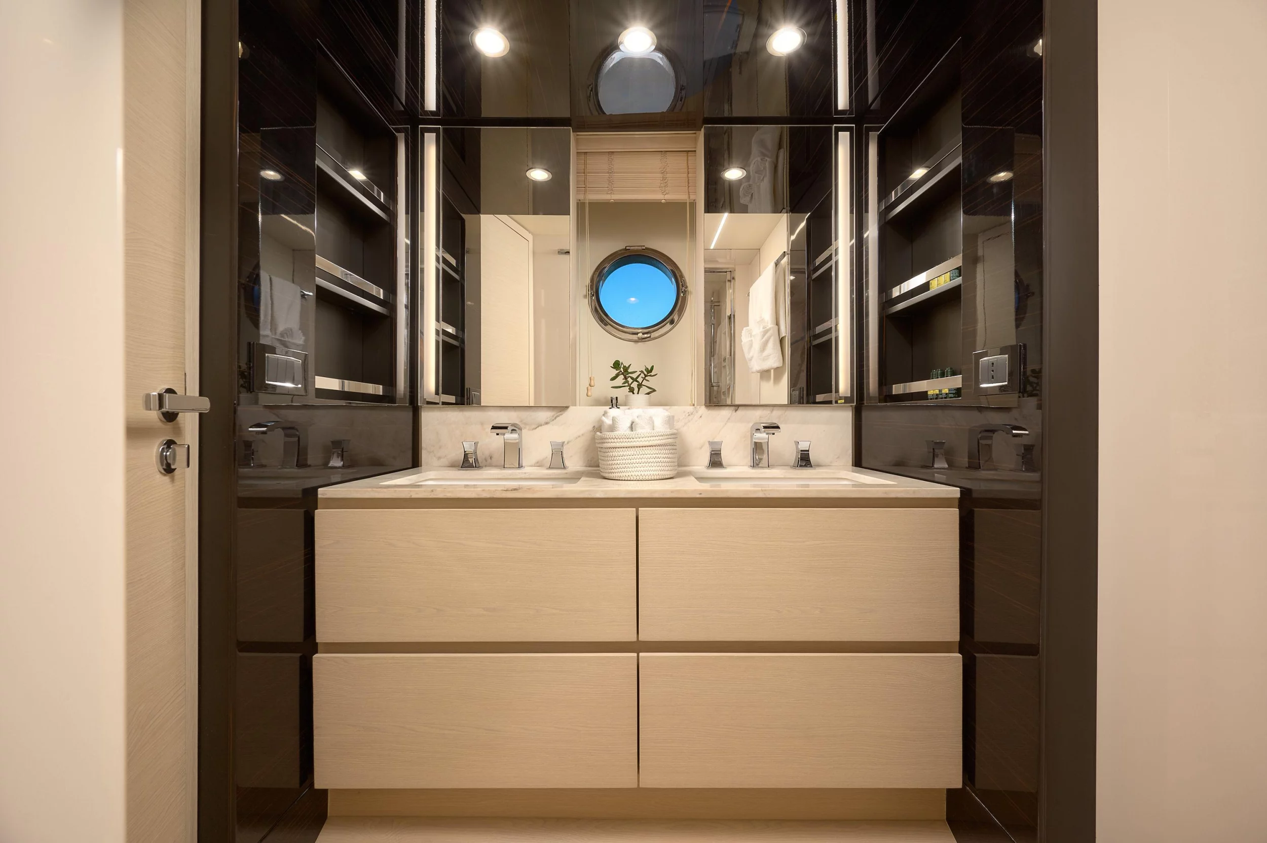 Azimut 72 (Alyss)  - 140