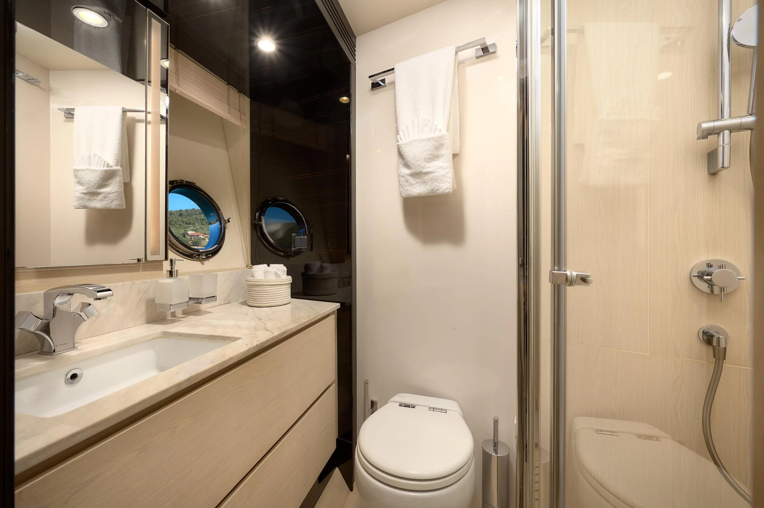 Azimut 72 (Alyss)  - 46