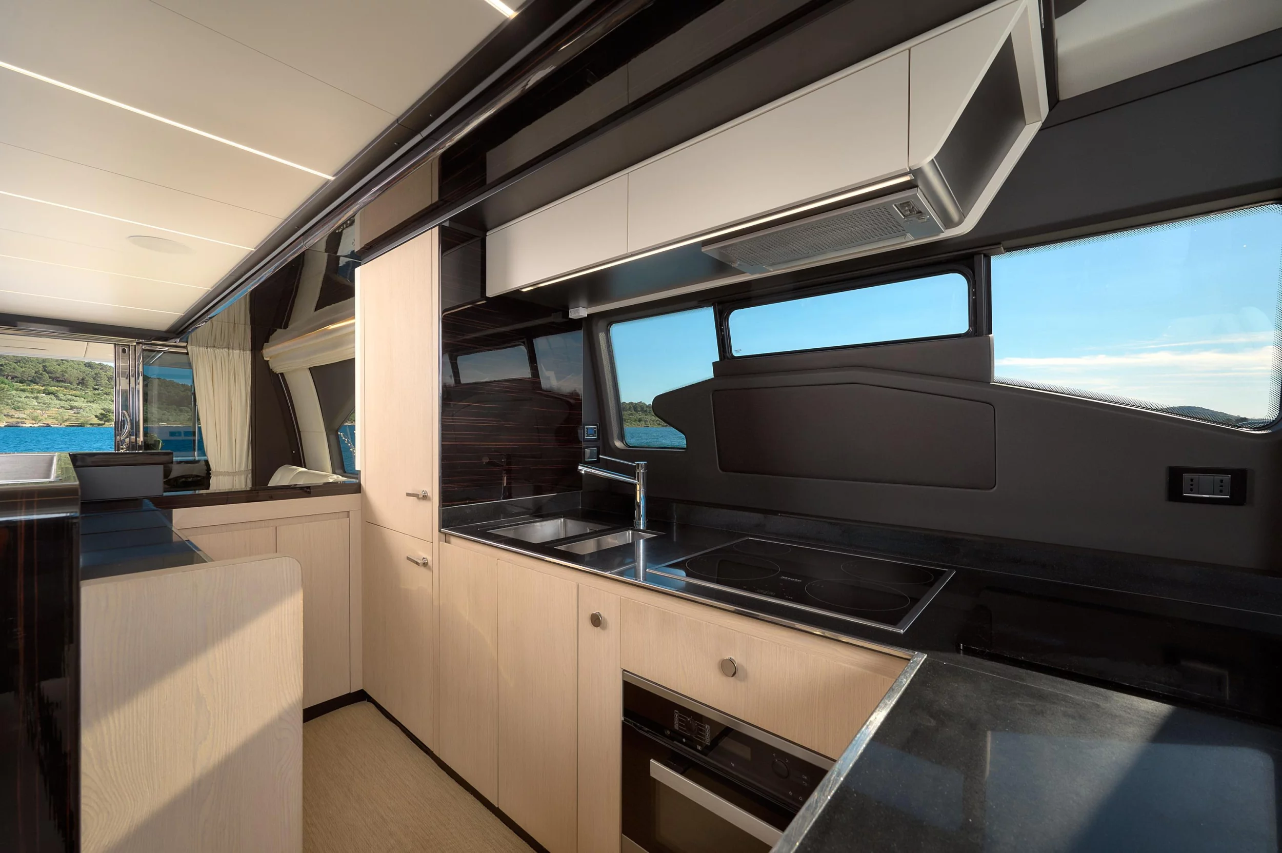 Azimut 72 (Alyss)  - 38