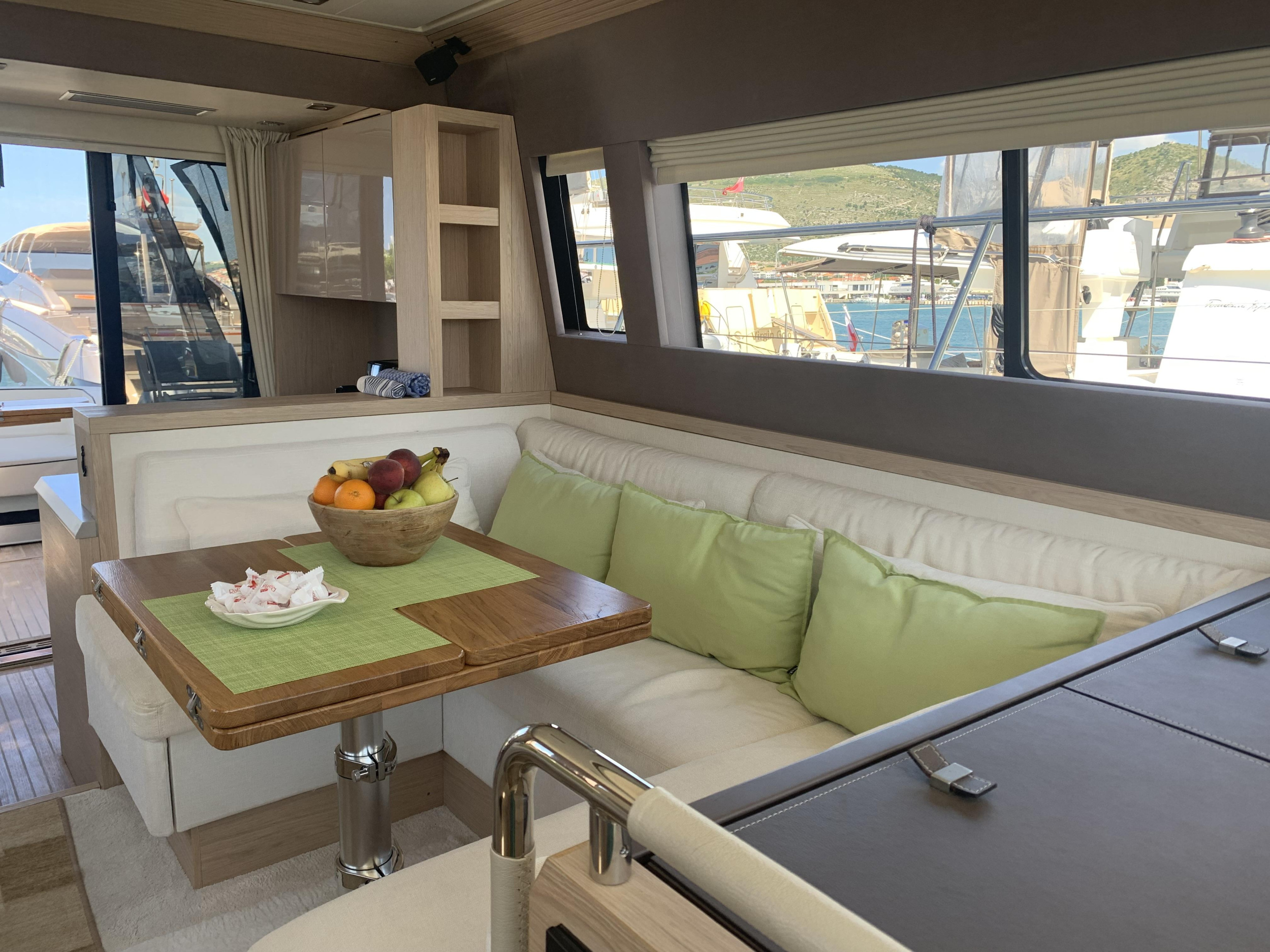 Photo #52 - Monte Carlo 5 (Sundowner) in Trogir - 14356