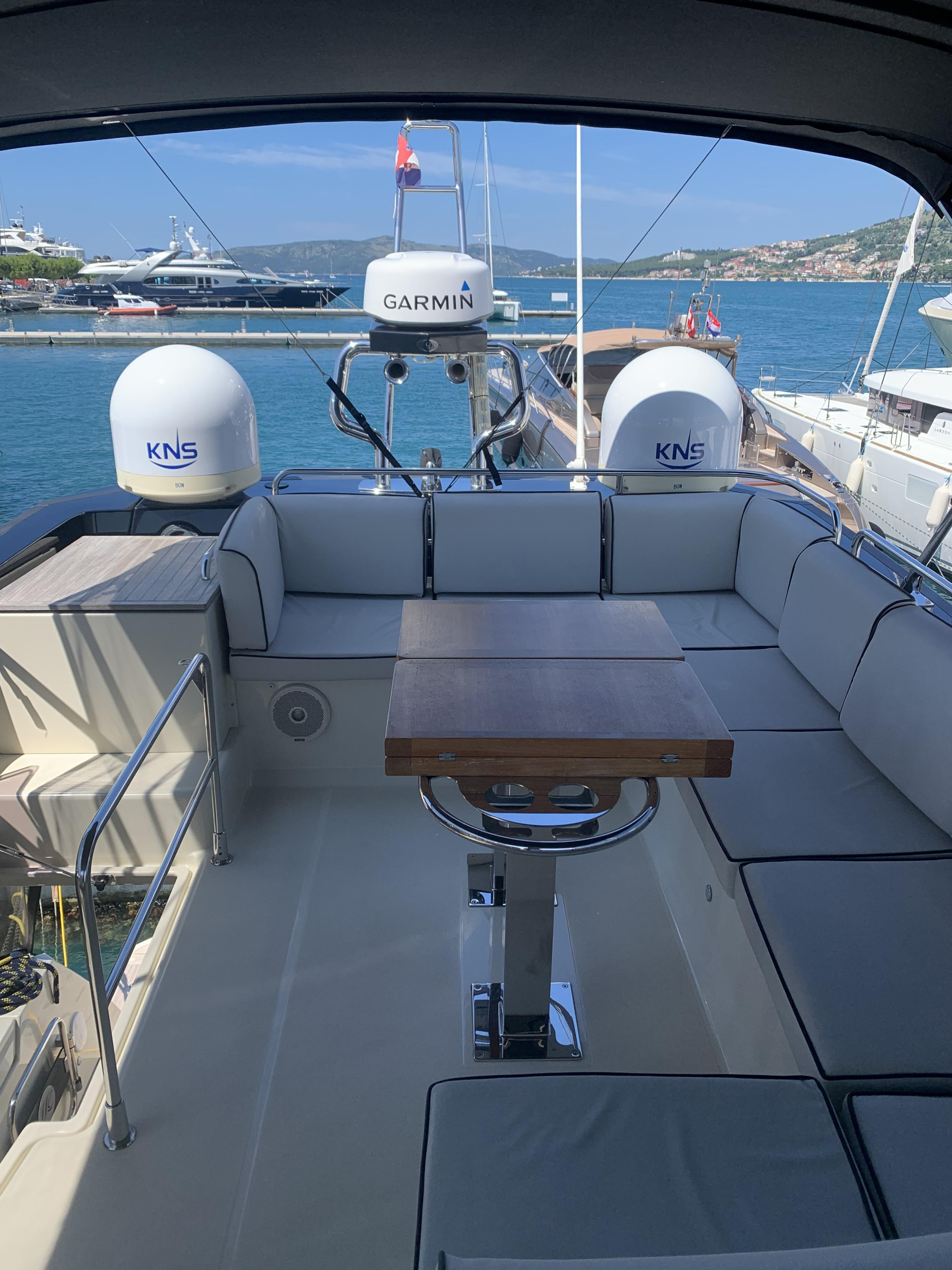Photo #43 - Monte Carlo 5 (Sundowner) in Trogir - 14356