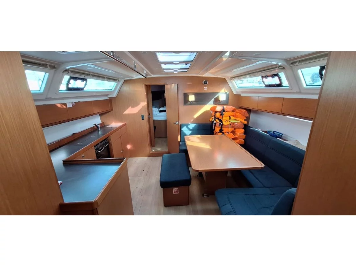 Bavaria Cruiser 46 (Galeb) Interior image - 8
