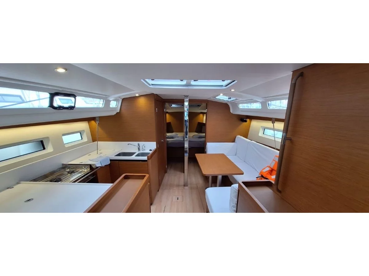 Sun Odyssey 440 (Soyka) Interior image - 5