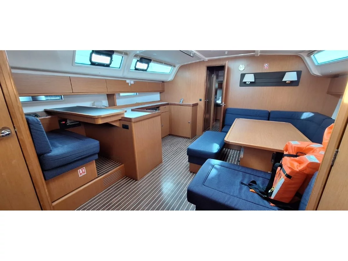 Bavaria Cruiser 51 (Ivolga) Interior image - 5