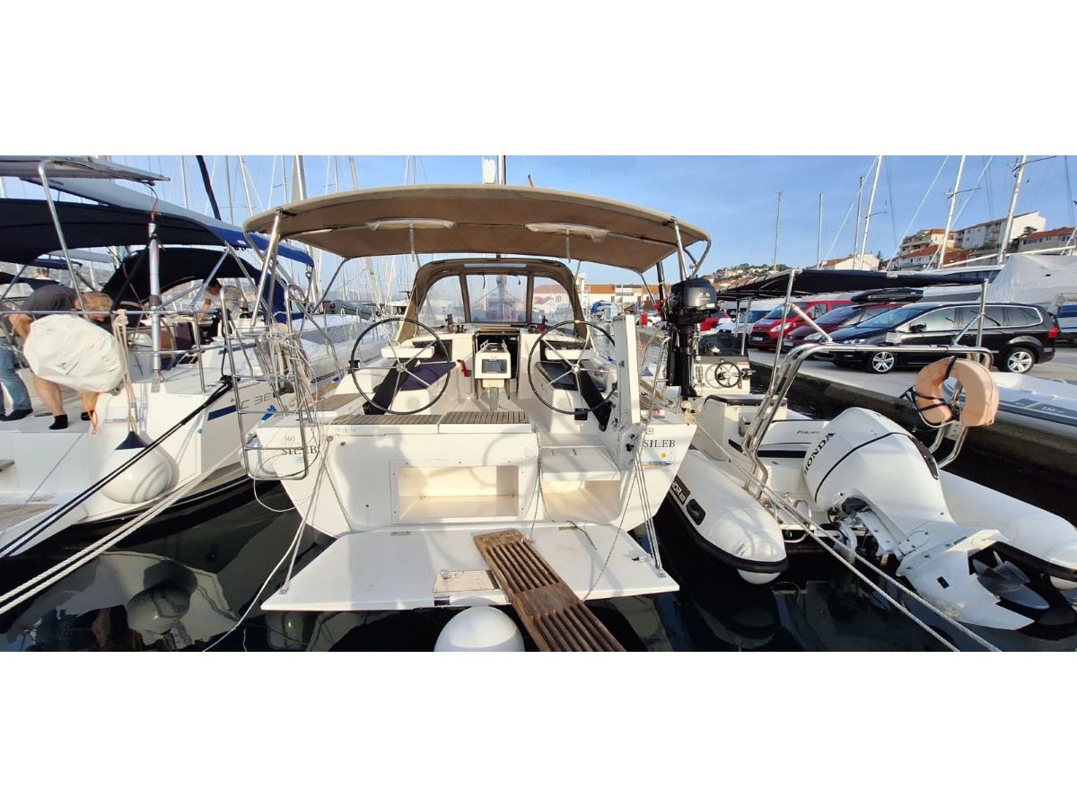 Photo #1 - Dufour 360 GL (Sileb) en Trogir - 7755