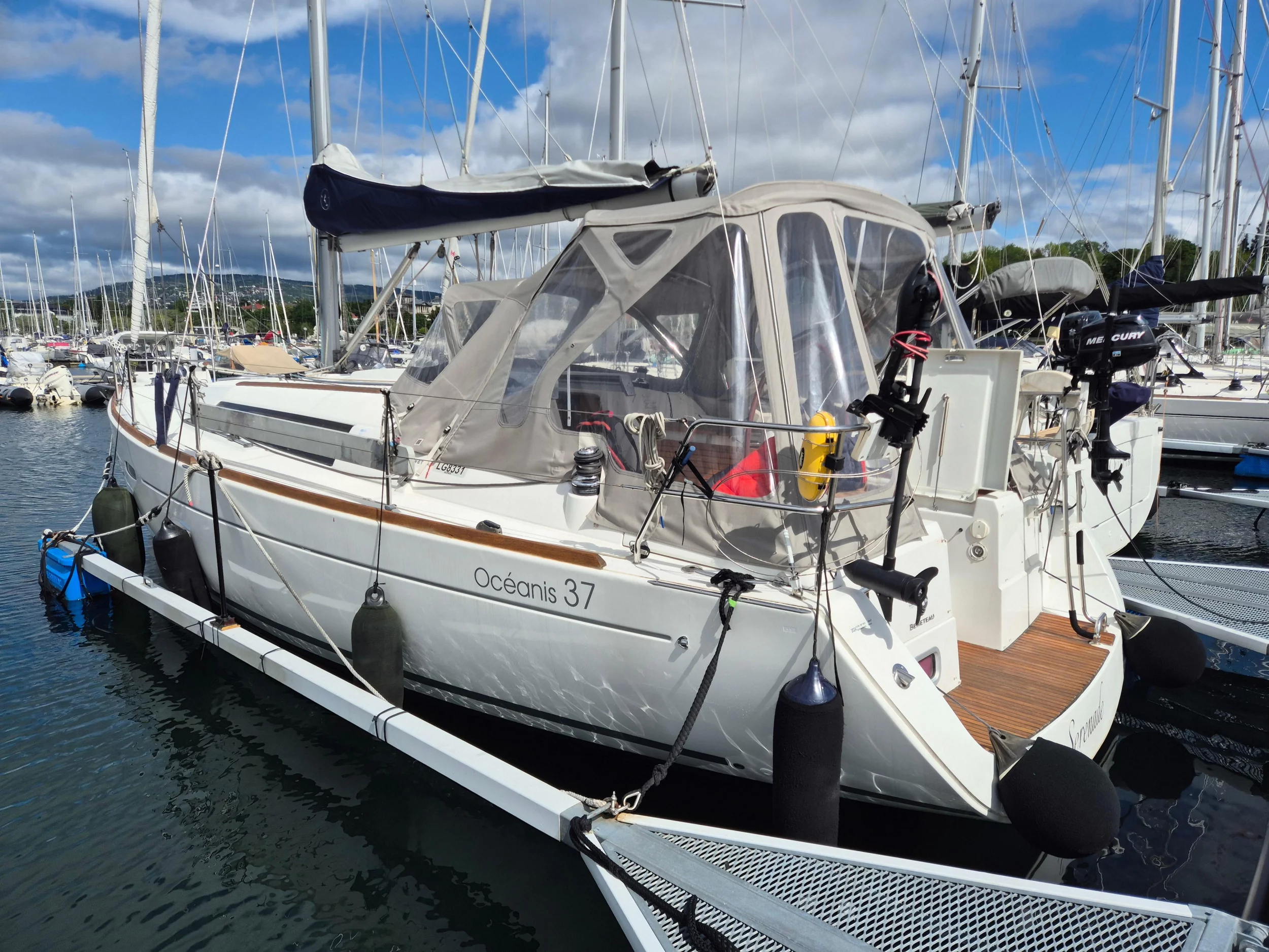 Beneteau Oceanis 37 (Serenade) Main image - 0