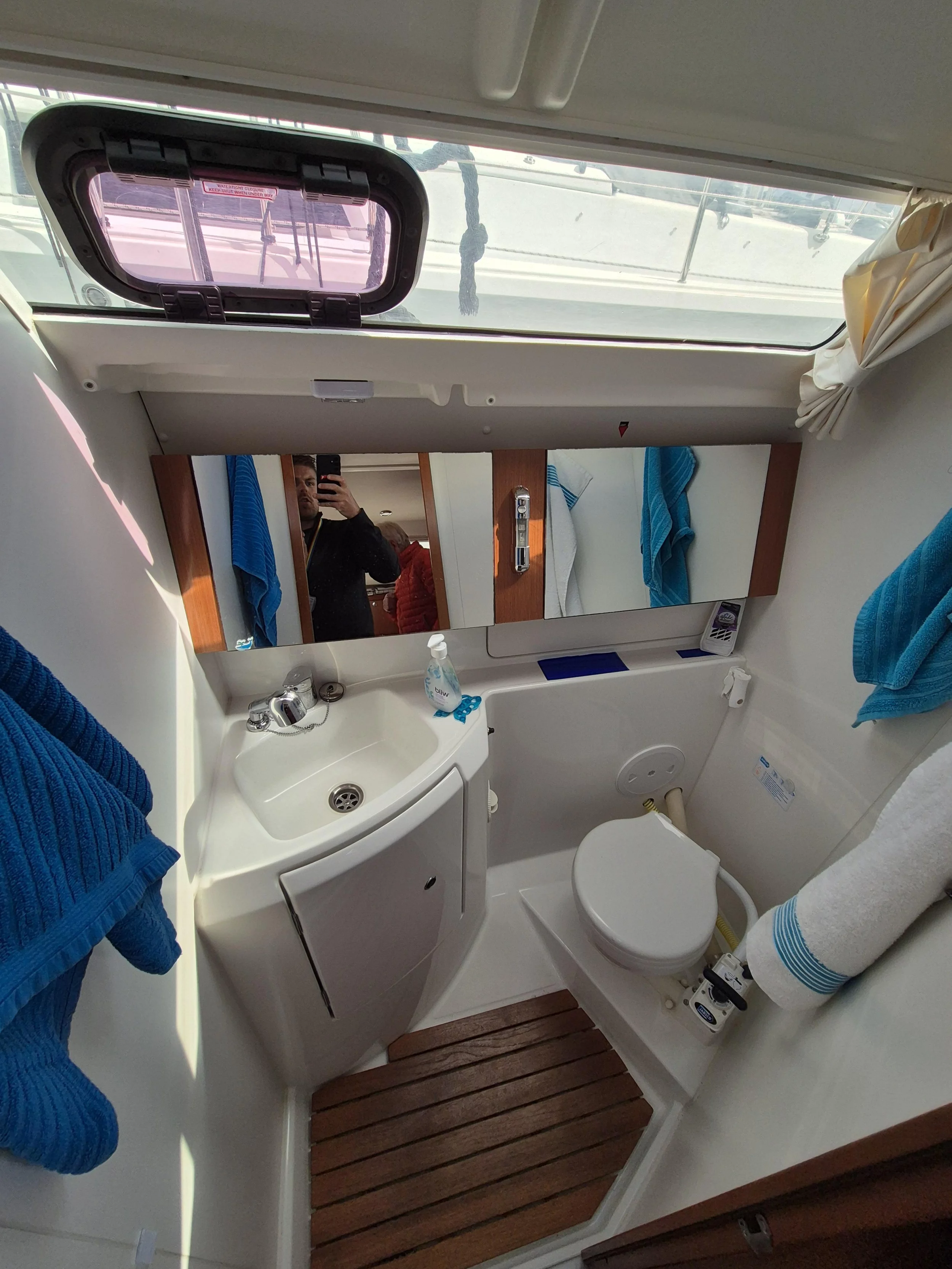 Beneteau Oceanis 37 (Serenade)  - 1