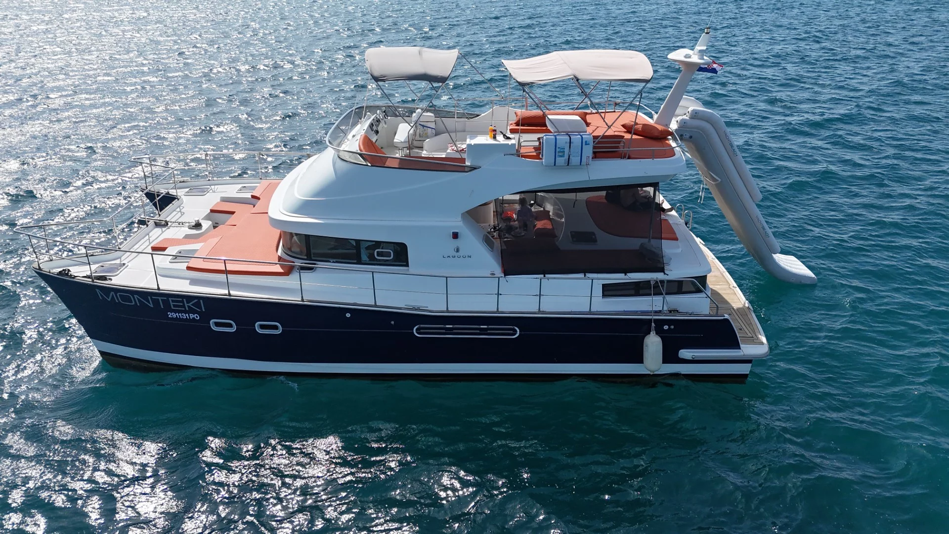 Lagoon Power 44 (Monteki)  - 7