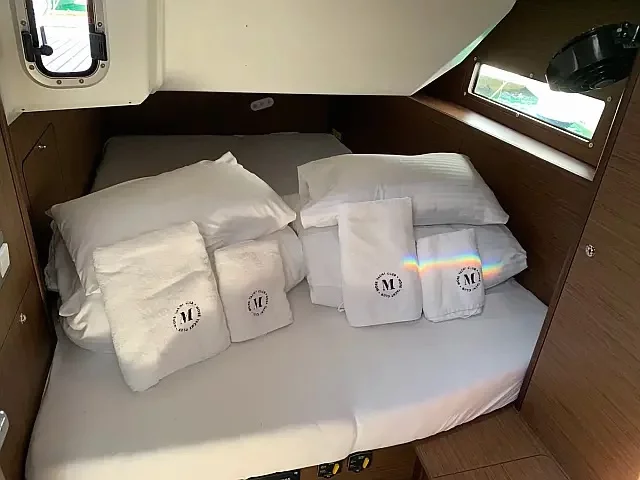 Oceanis 40.1 (Northern Light)  - 8