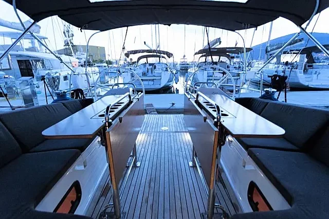 Elan Impression 45.1 (Bad Buoy)  - 22