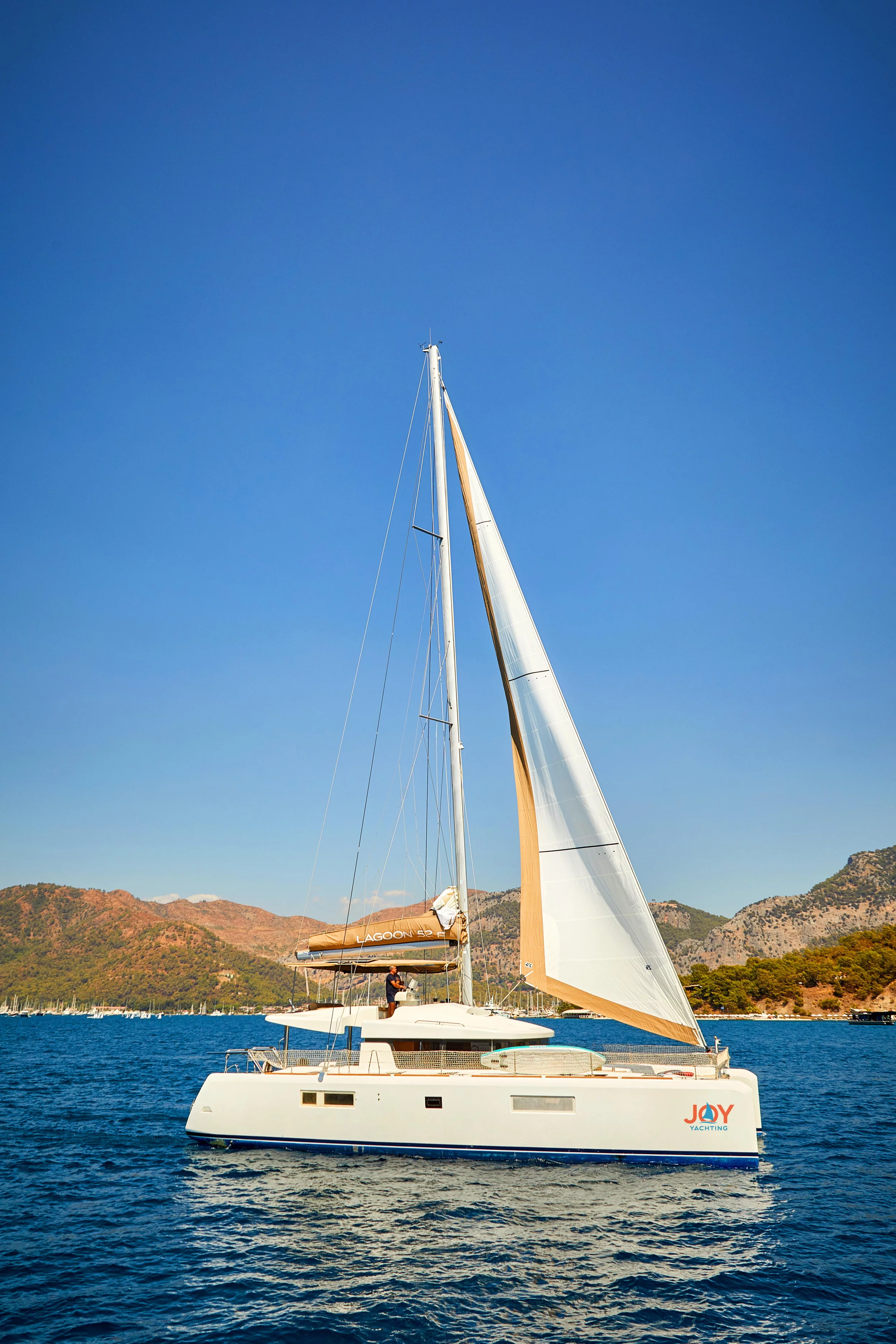 Lagoon 52F (CT1)  - 4