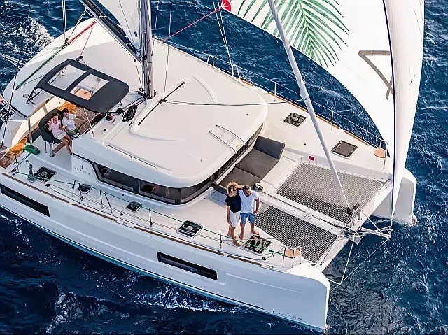 Lagoon 40 (Twilight)  - 3