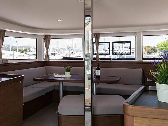 Lagoon 42 (Stardust) Interior image - 2