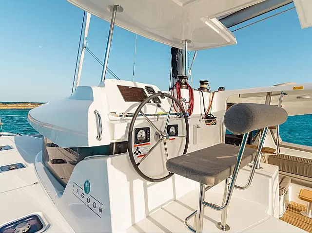 Photo #7 - Lagoon 42 (Stardust) in Trogir - 62189