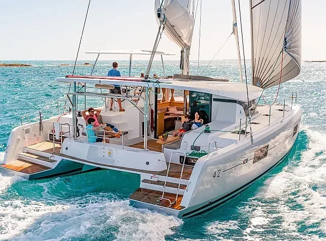 Lagoon 42 (Skylight)  - 3