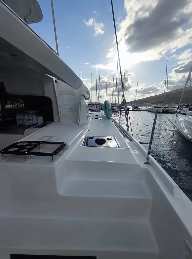 Lagoon 46 (Coolway)  - 14