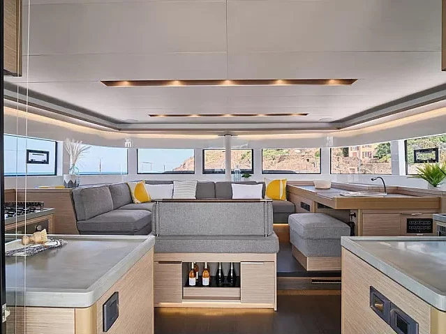 Lagoon 51 (Moonshadow) Interior image - 13
