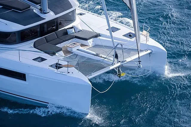 Lagoon 51 (Moonshadow)  - 6