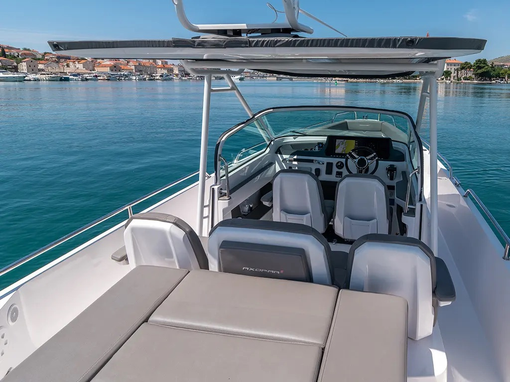 Photo #6 - Axopar 28 T-Top (Axopar) in Trogir - 62140