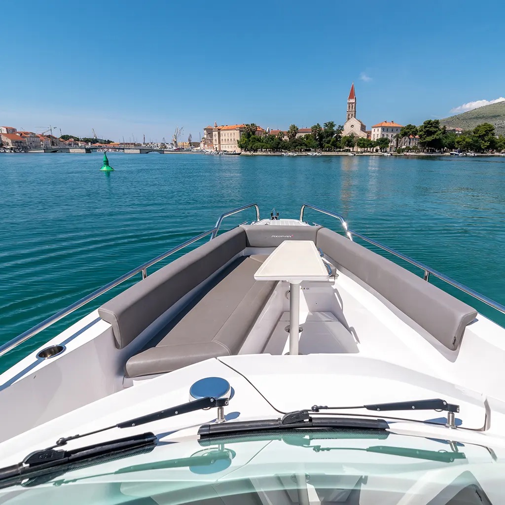 Photo #3 - Axopar 28 T-Top (Axopar) in Trogir - 62140