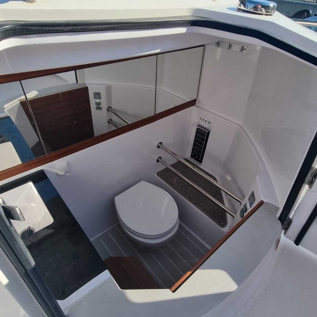 Photo #2 - Axopar 28 T-Top (Axopar) in Trogir - 62140
