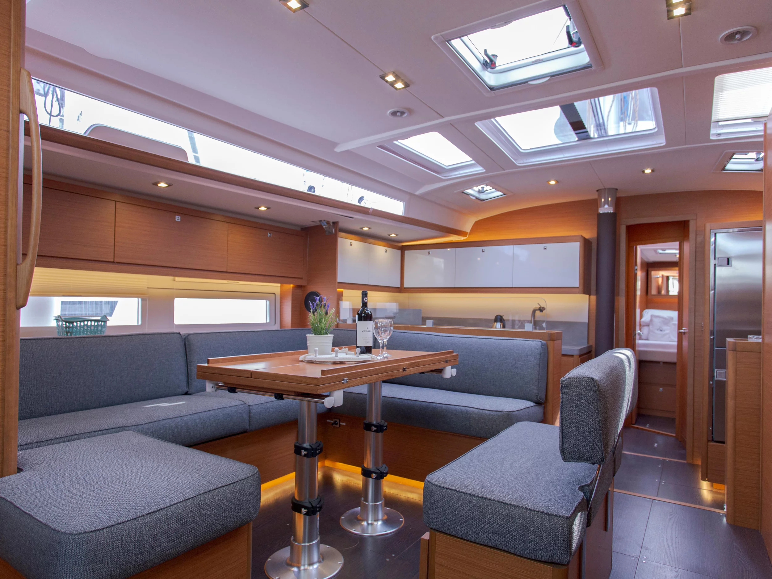 Dufour 530 (Astrid) Interior image - 11