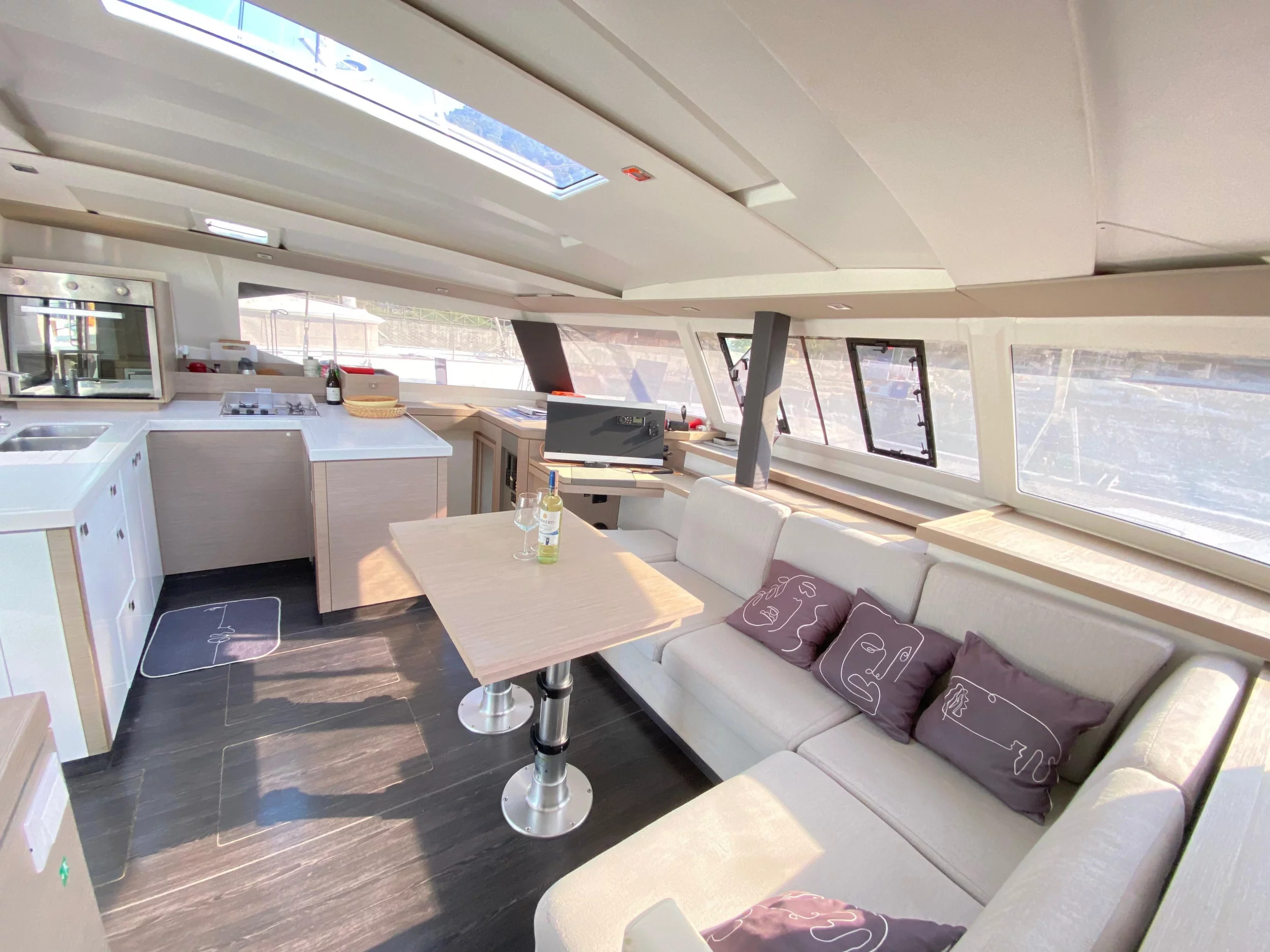 Astréa 42 (Osaya) Interior image - 27