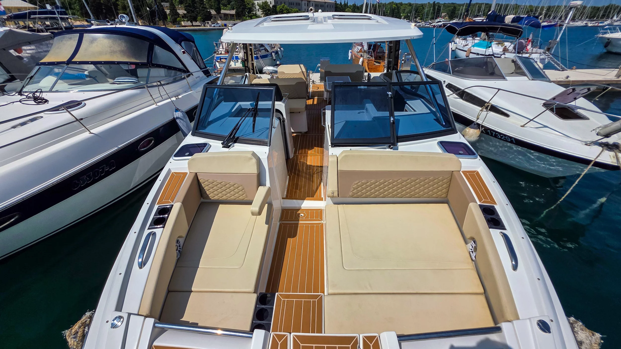 Aquila 32 Sport (Aquila 32)  - 4