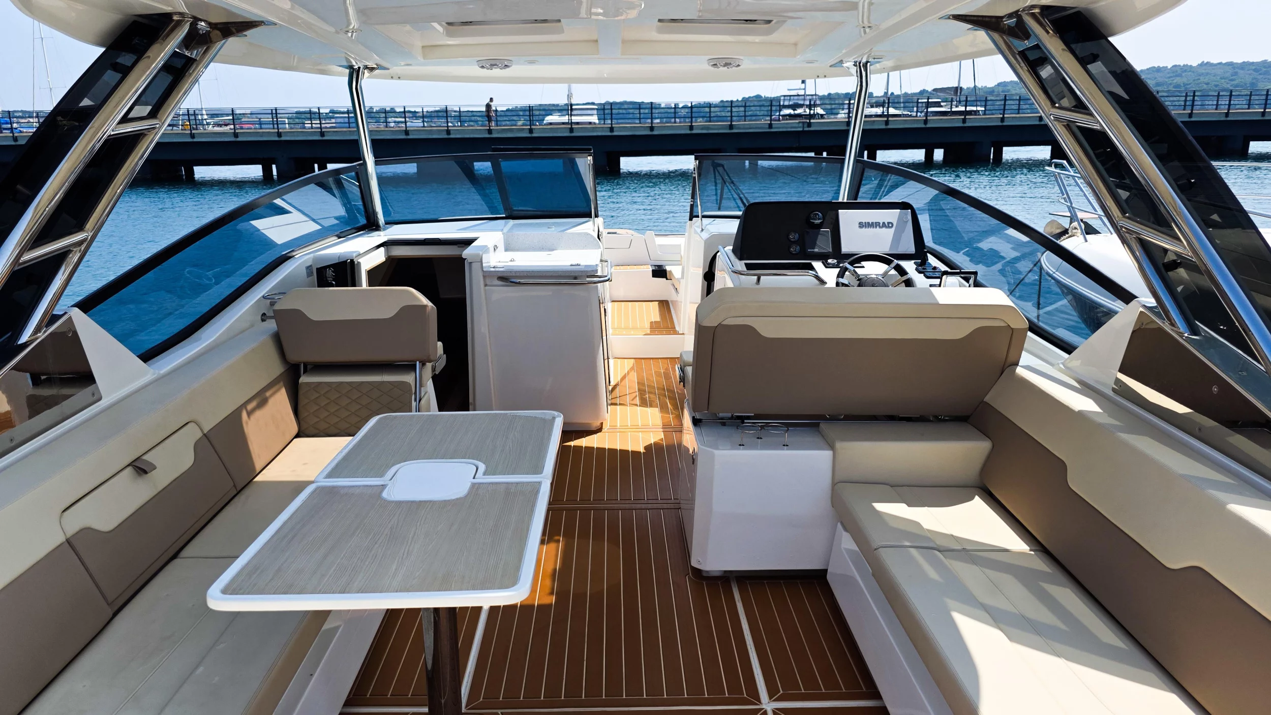 Aquila 32 Sport (Aquila 32)  - 5
