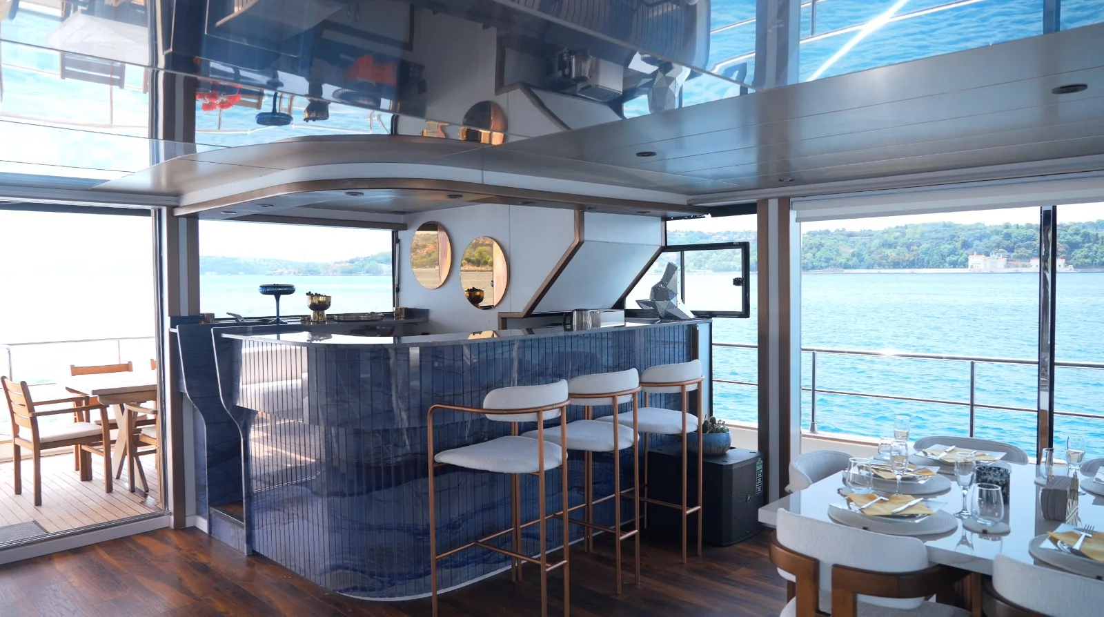 Luxury Catamaran (BRISE)  - 11