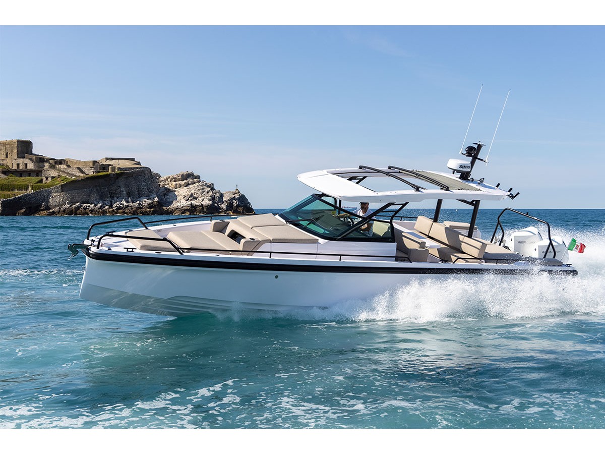 Photo #1 - Axopar 37 XC (Enigma) en Paros - 61689